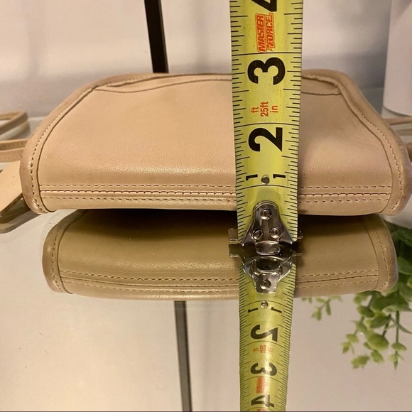 Coach Abbie Leather Crossbody White / Cream - Picture 10 of 10